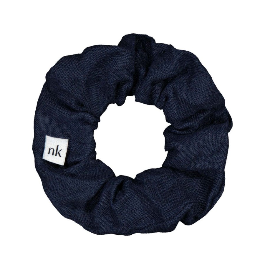 Ponnarit & Pinnit | Nakoa Nakoa Scrunchie